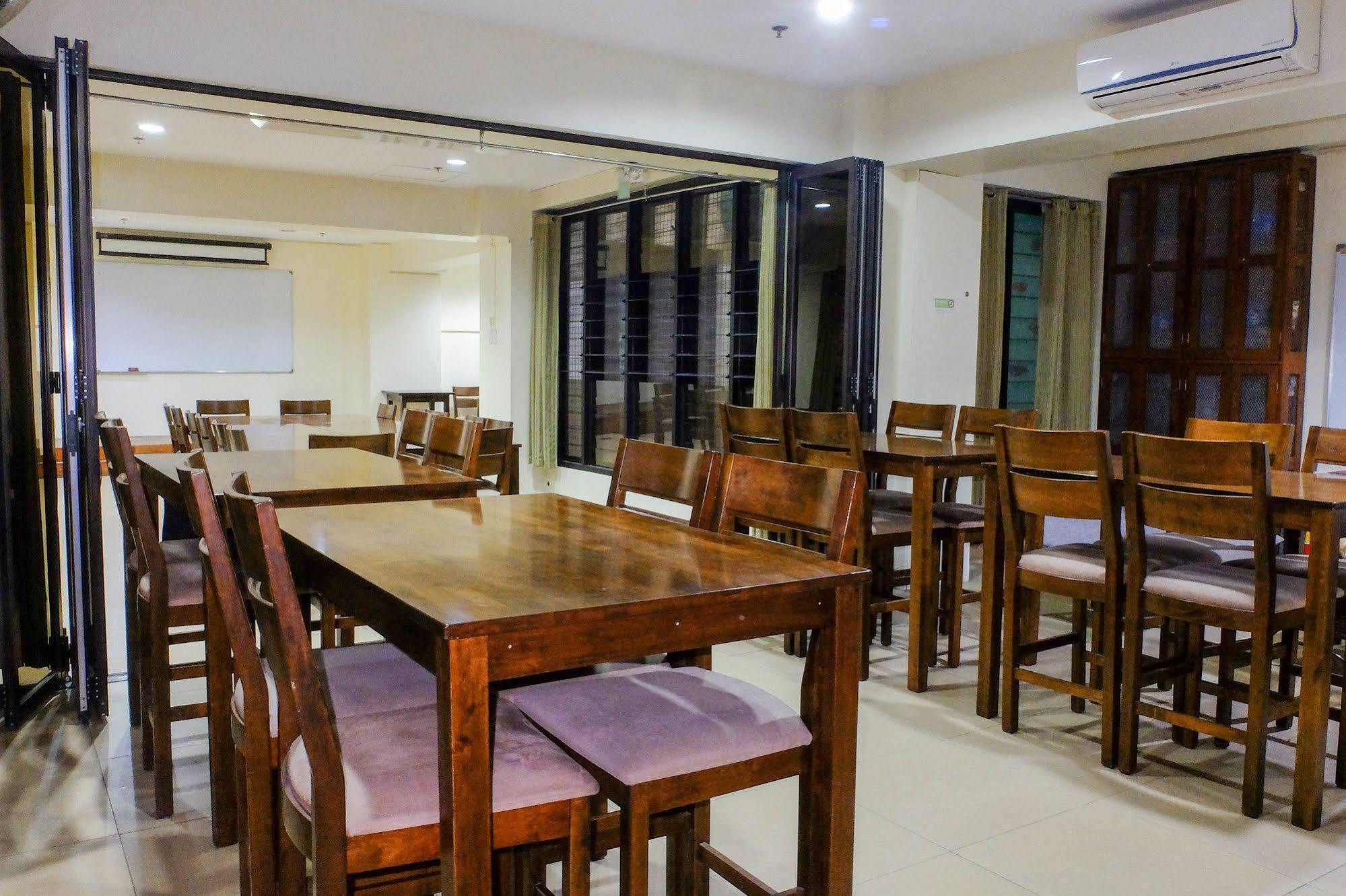 West Gorordo Hotel Cebu Eksteriør billede